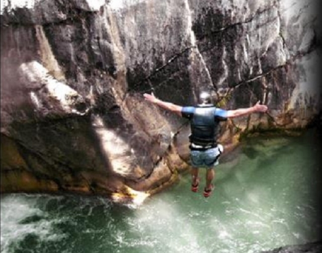 Saltos al agua